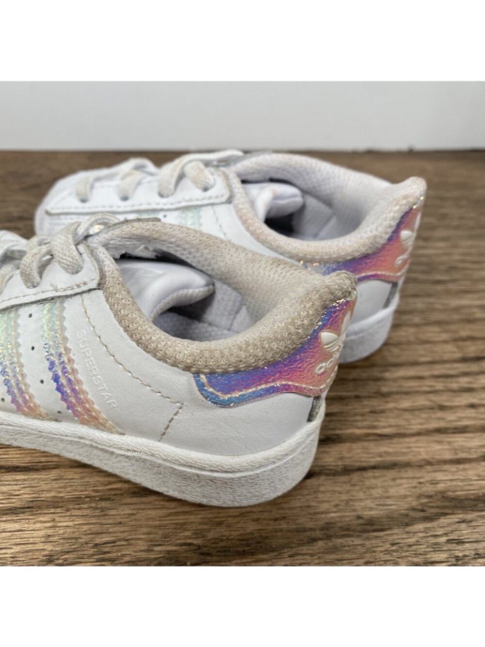Adidas’s Superstar Shoes Cloud White Kids Size 5K - FV3143 - Picture 3 of 4